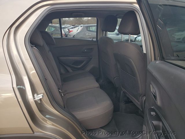 2021 Chevrolet Trax FWD 4dr LS - 22984706 - 21