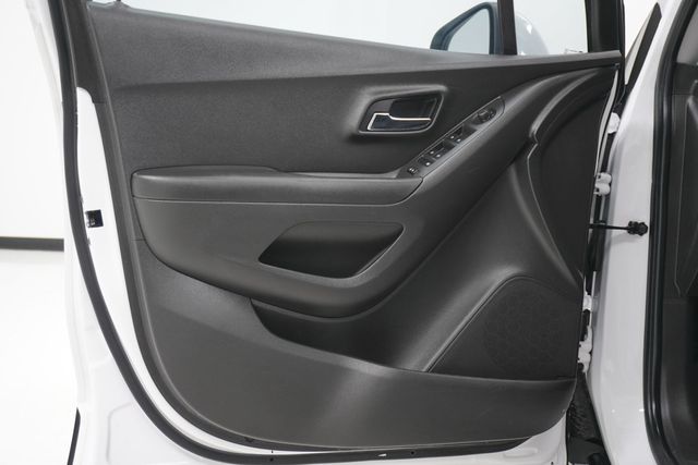 2021 Chevrolet Trax FWD 4dr LT - 22963585 - 12