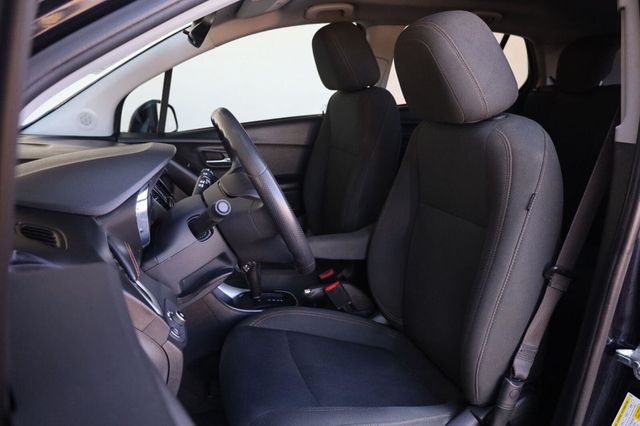 2021 Chevrolet Trax LS - 23093850 - 17