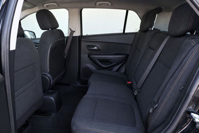 2021 Chevrolet Trax LS - 23093850 - 19