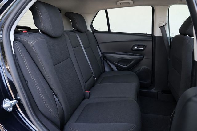 2021 Chevrolet Trax LS - 23093850 - 22