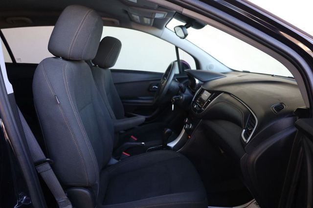 2021 Chevrolet Trax LS - 23093850 - 24