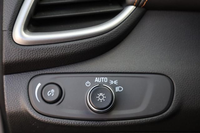 2021 Chevrolet Trax LT - 23046425 - 33