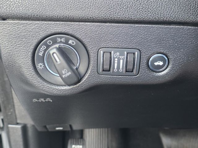 2021 Chrysler 300 300S RWD - 22949053 - 20