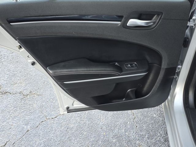 2021 Chrysler 300 300S RWD - 22949053 - 27