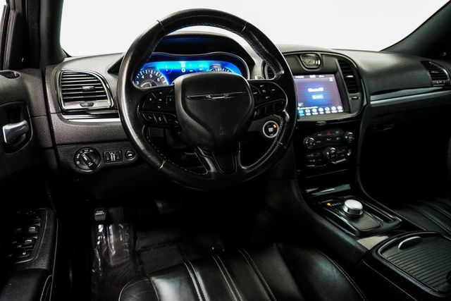 2021 Chrysler 300 300S RWD - 22981953 - 11