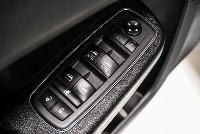 2021 Chrysler 300 300S RWD - 22981953 - 20