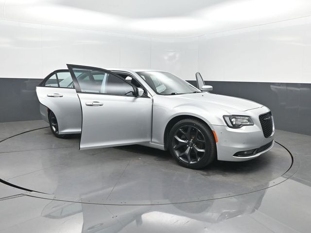 2021 Chrysler 300 300S RWD - 23027567 - 35