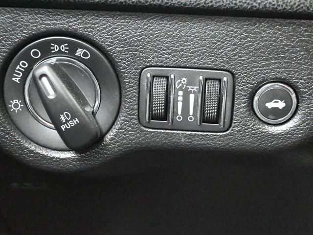 2021 Chrysler 300 300S RWD - 22990446 - 26