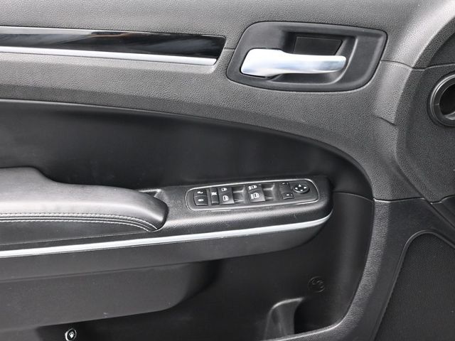 2021 Chrysler 300 300S RWD - 23032989 - 11