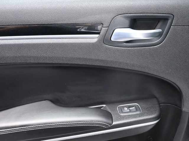 2021 Chrysler 300 300S RWD - 23032989 - 13