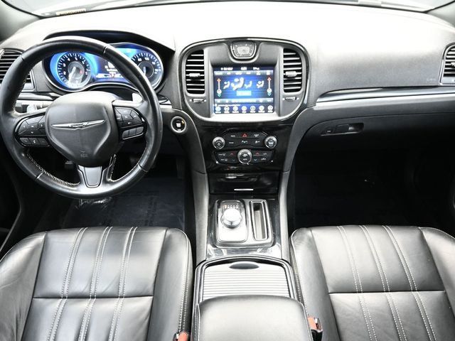 2021 Chrysler 300 300S RWD - 23032989 - 16