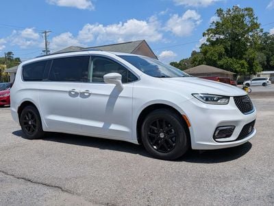 2021 Chrysler Pacifica - 2C4RC1BG5MR600863