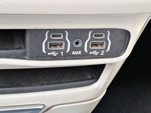 2021 Chrysler Pacifica  - 23050083 - 23