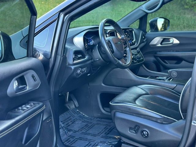 2021 Chrysler Pacifica Hybrid Limited FWD - 22910879 - 14