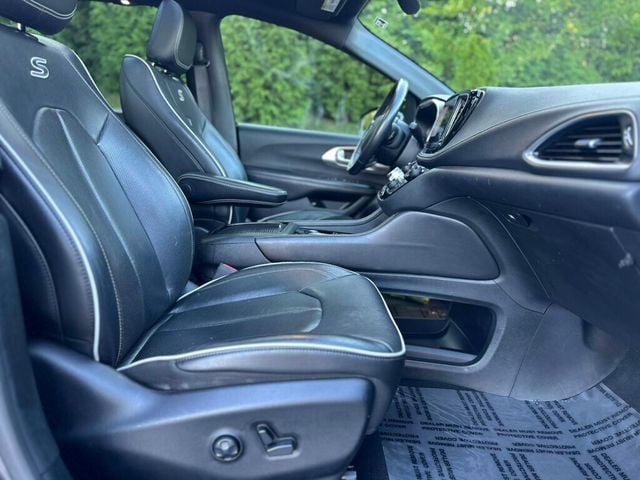 2021 Chrysler Pacifica Hybrid Limited FWD - 22910879 - 29