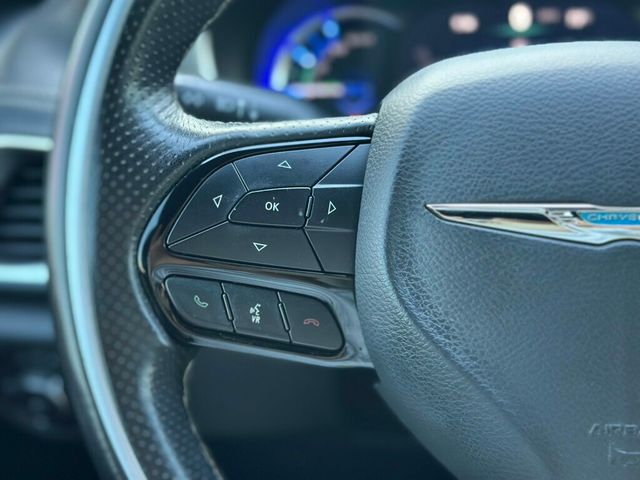 2021 Chrysler Pacifica Hybrid Limited FWD - 22910879 - 33