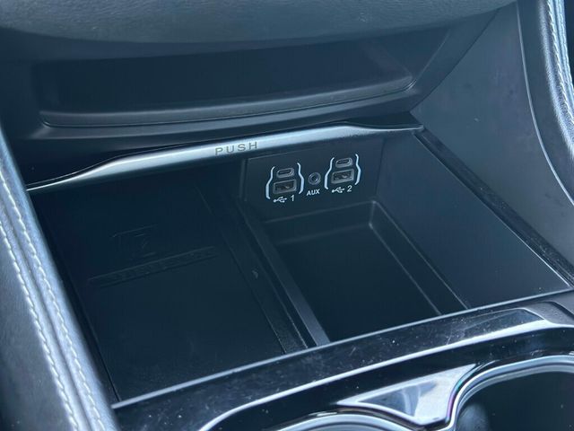 2021 Chrysler Pacifica Hybrid Limited FWD - 22910879 - 48