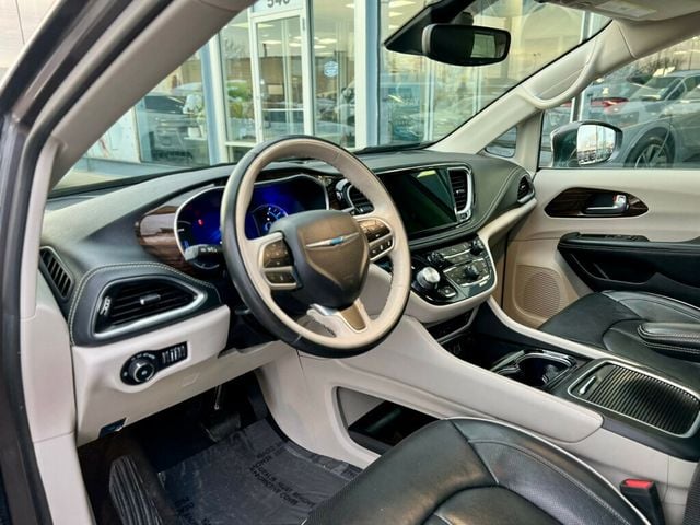 2021 Chrysler Pacifica Hybrid Limited FWD - 22953264 - 10