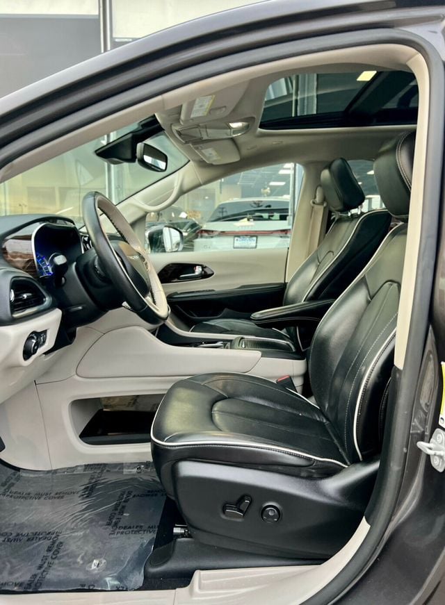 2021 Chrysler Pacifica Hybrid Limited FWD - 22953264 - 11