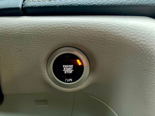 2021 Chrysler Pacifica Hybrid Limited FWD - 22953264 - 20