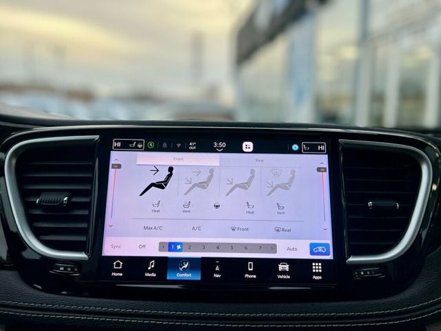 2021 Chrysler Pacifica Hybrid Limited FWD - 22953264 - 23