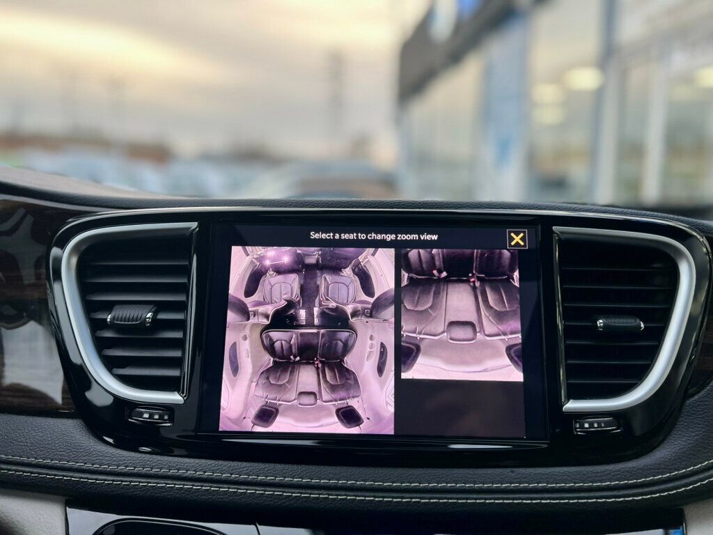 2021 Chrysler Pacifica Hybrid Limited FWD - 22953264 - 25