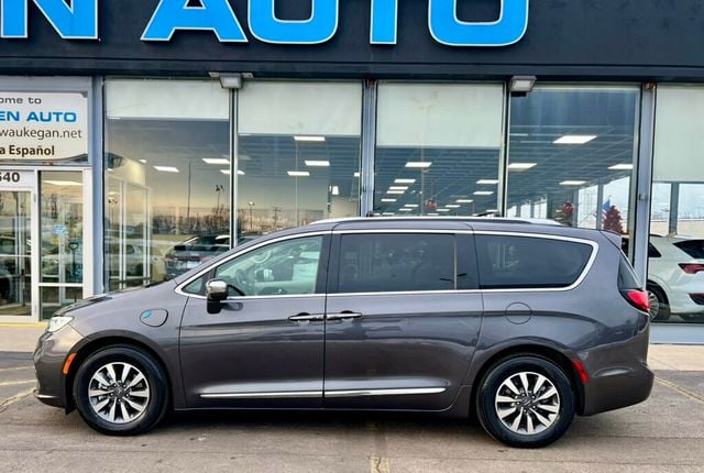 2021 Chrysler Pacifica Hybrid Limited FWD - 22953264 - 43