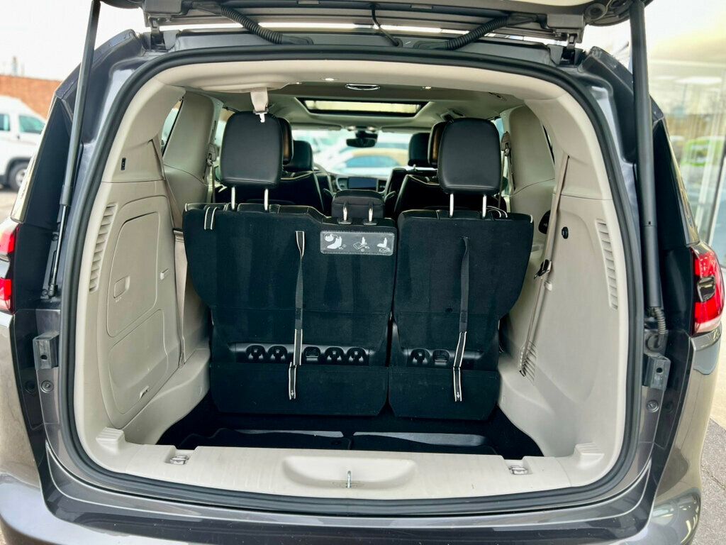 2021 Chrysler Pacifica Hybrid Limited FWD - 22953264 - 6