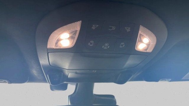 2021 Chrysler Pacifica Hybrid Pinnacle - 23024646 - 22