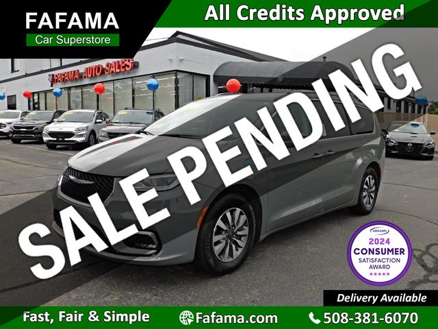 2021 Chrysler Pacifica Hybrid Touring L - 22523760 - 0