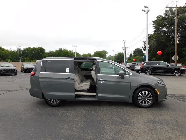 2021 Chrysler Pacifica Hybrid Touring L - 22523760 - 19