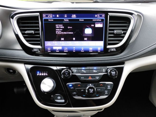 2021 Chrysler Pacifica Hybrid Touring L - 22523760 - 42