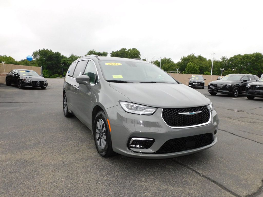 2021 Chrysler Pacifica Hybrid Touring L - 22523760 - 4