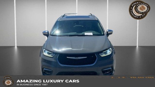 2021 Chrysler Pacifica Limited's photo