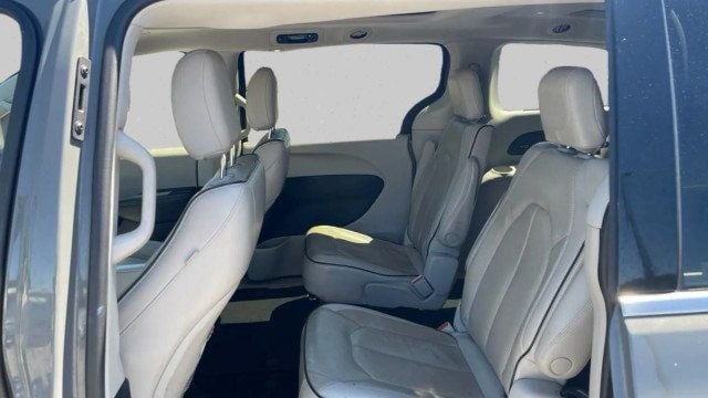 2021 Chrysler Pacifica Limited AWD - 23026706 - 15