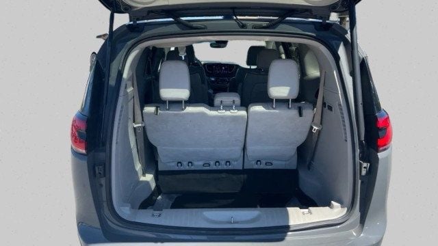 2021 Chrysler Pacifica Limited AWD - 23026706 - 18