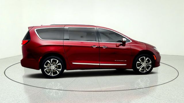 2021 Chrysler Pacifica Pinnacle AWD w/ Trailer-Tow Group - 23066962 - 3