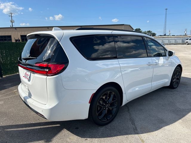 2021 Chrysler Pacifica Touring FWD - 23069834 - 3