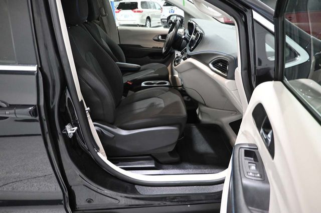 2021 Chrysler Pacifica Touring FWD - 23031685 - 14