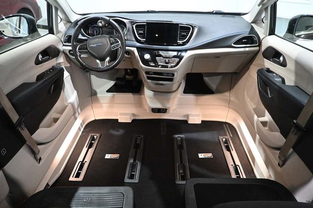 2021 Chrysler Pacifica Touring FWD - 23031685 - 22