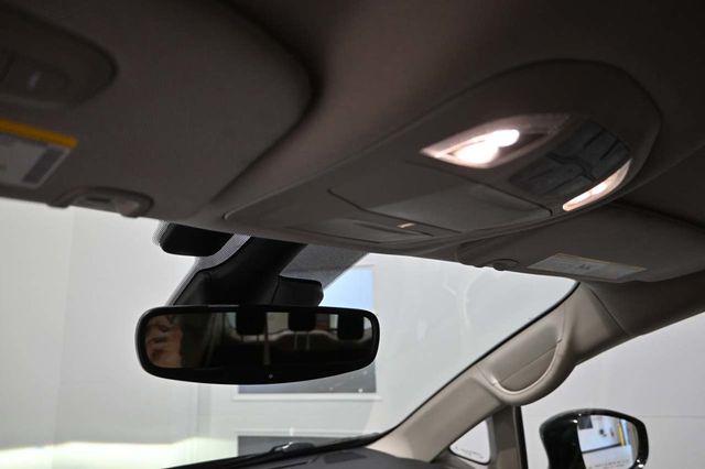 2021 Chrysler Pacifica Touring FWD - 23031685 - 32