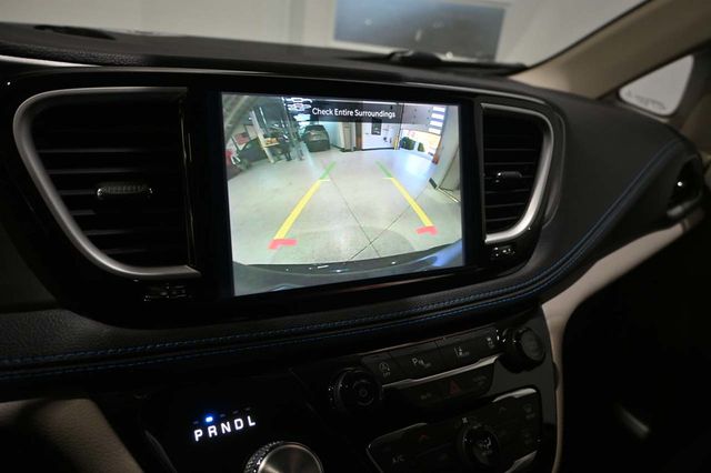 2021 Chrysler Pacifica Touring FWD - 23031685 - 37