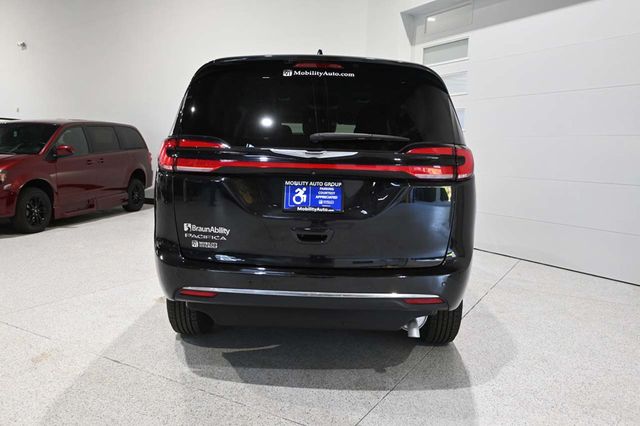 2021 Chrysler Pacifica Touring FWD - 23031685 - 6