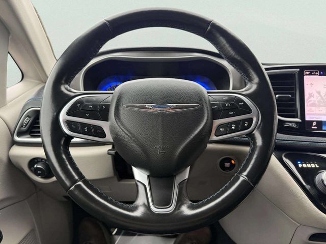 2021 Chrysler Pacifica Touring FWD - 22995697 - 32