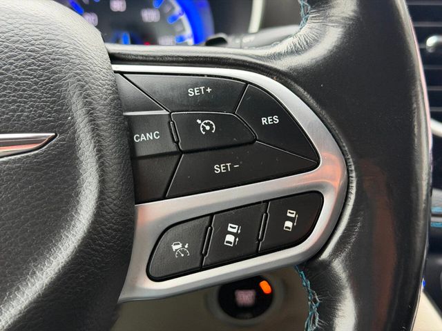 2021 Chrysler Pacifica Touring FWD - 22995697 - 33