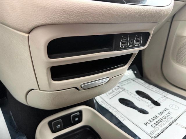 2021 Chrysler Pacifica Touring FWD - 22995697 - 44