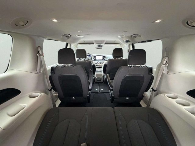 2021 Chrysler Pacifica Touring FWD - 22995697 - 5
