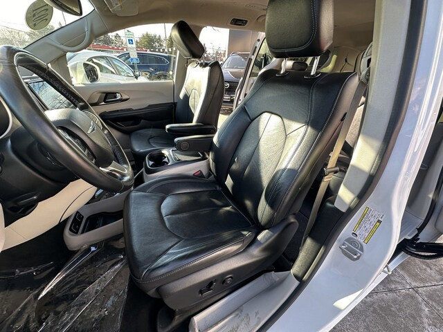 2021 Chrysler Pacifica Touring L - 22276281 - 15