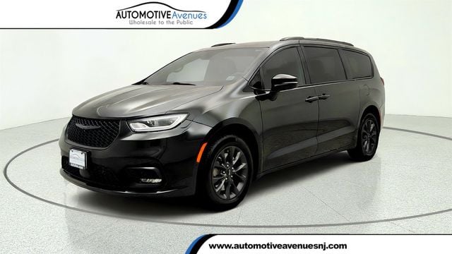 2021 Chrysler Pacifica Touring L AWD w/ Premium & Safety Sphere Group - 23067077 - 0